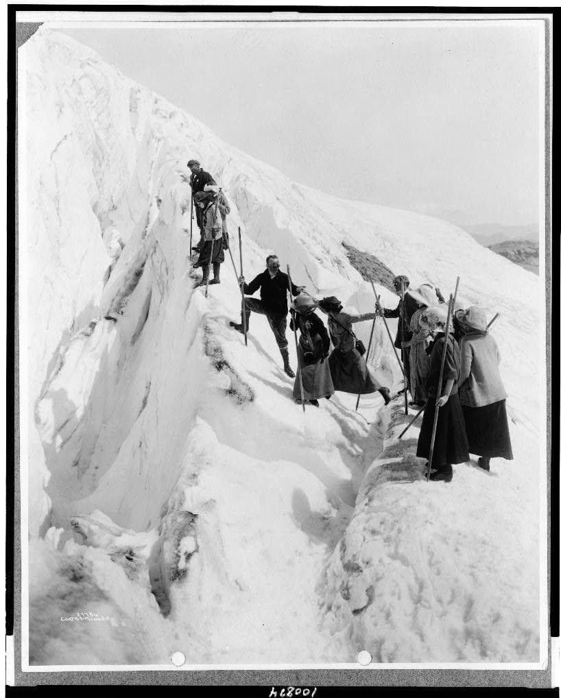 25 Badass Photos Of Old Timey Mountain Climbers