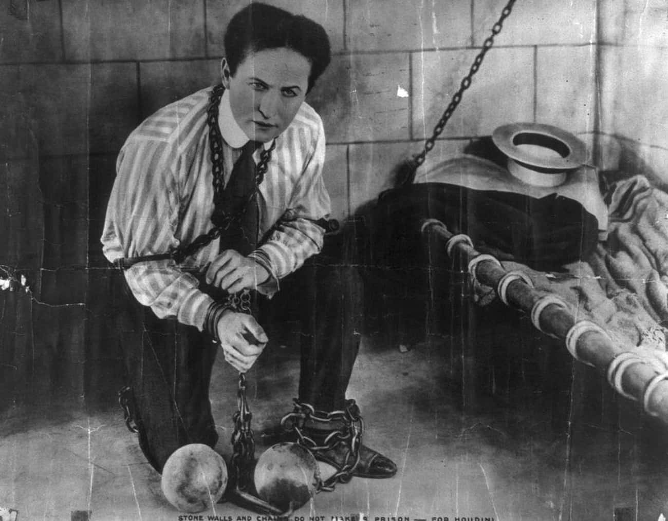 The Houdini Séance Room Is Filled With Spirits