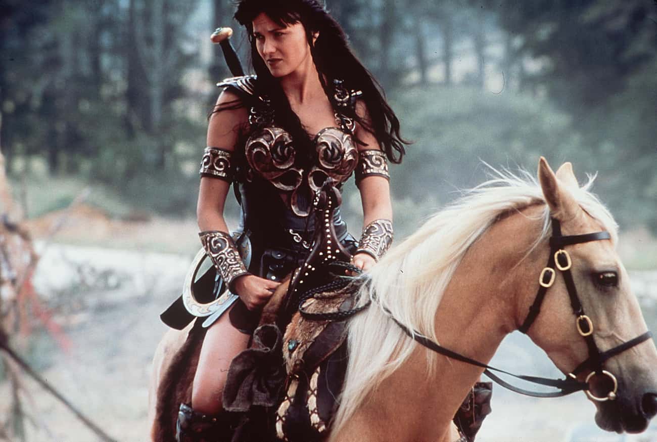 Lucy Lawless Fell Off A Horse And Fractured Her Pelvis