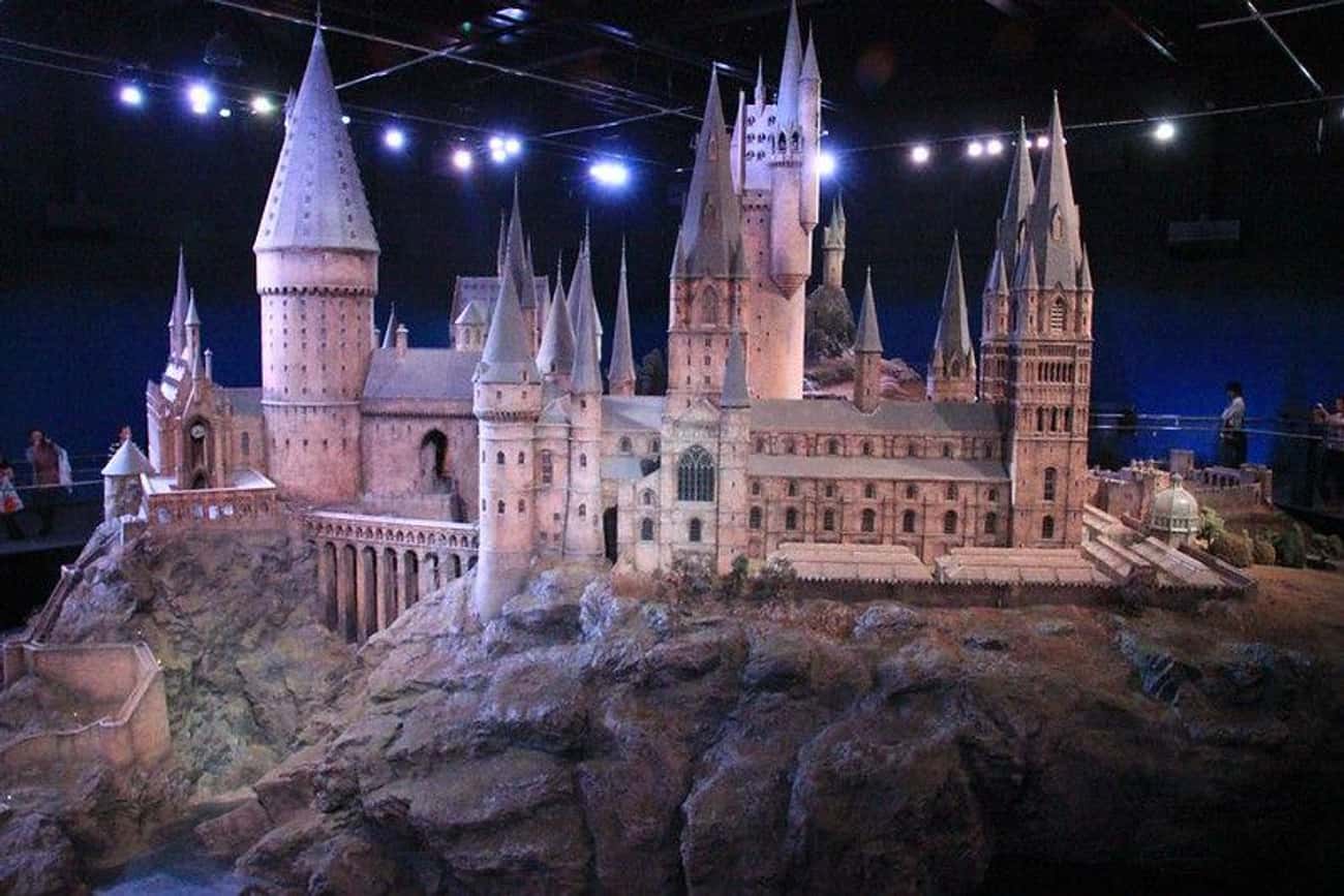 Harry Potter Would Look Hagrid-Sized Next To Hogwarts