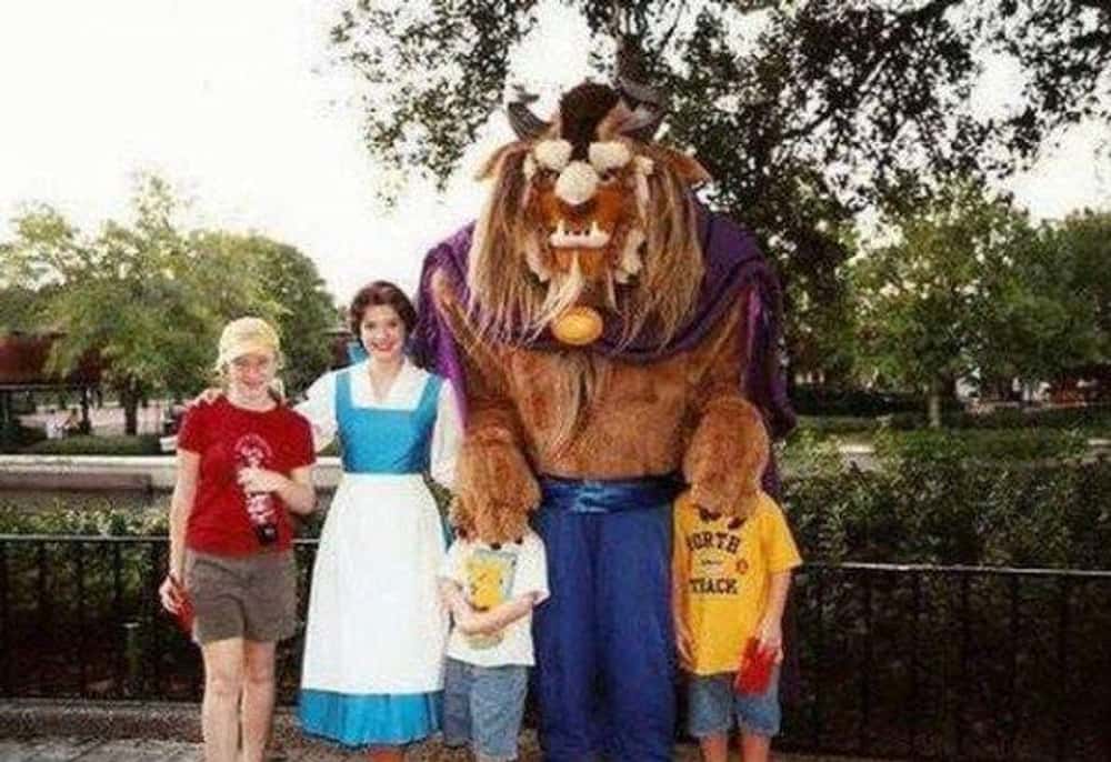 The 25 Funniest Photos Ever Taken at Disneyland