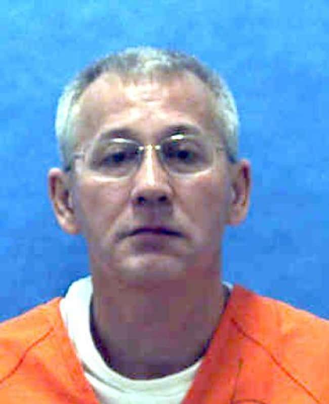 Oscar Ray Bolin está en la lista (o clasificado) 7 en la lista 10 Asesinos en serie que cometieron sus crímenes en Florida