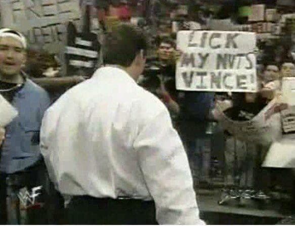 The 28 Funniest WWE Fan Signs Ever