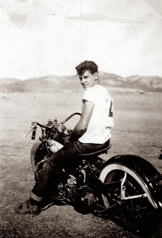 14 Awesome Photos Of 1950s Greasers In Action