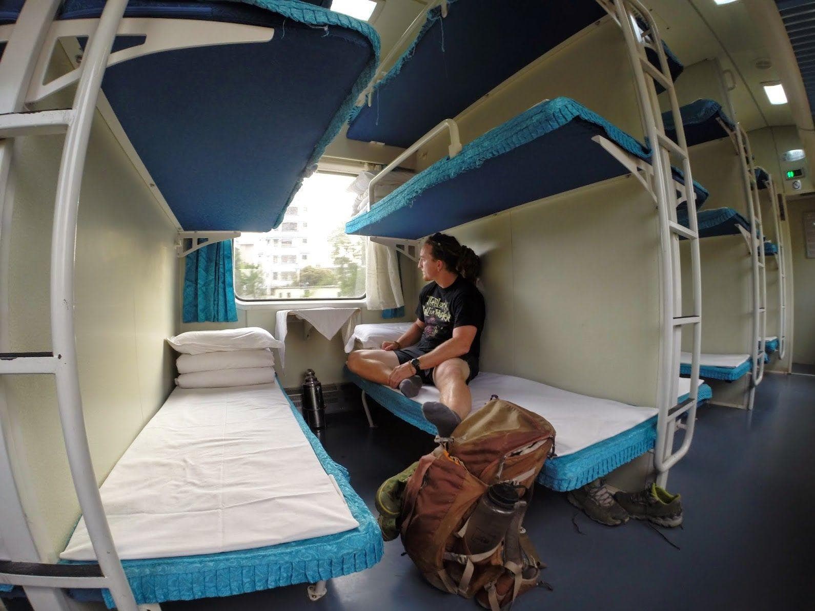 Купе европейского поезда. Вагон риц купе. 012м премиум плацкарт. Yatakli вагон. Тип вагона с удобными спальными местами.