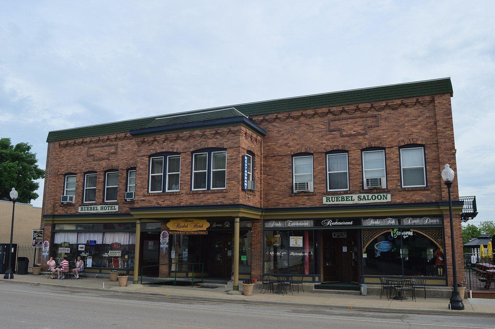 Ruebel Hotel - Grafton, IL