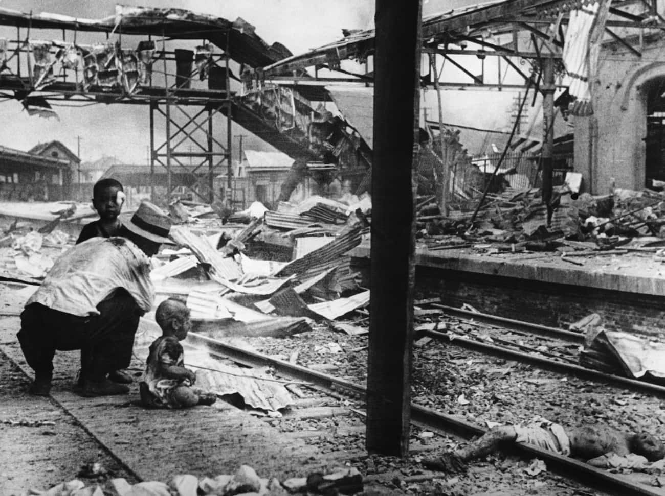 The Shanghai South Station Bombing Left Nearly All Dead, 1937