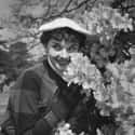 Posing At Kew Gardens on Random Rare Audrey Hepburn Photos