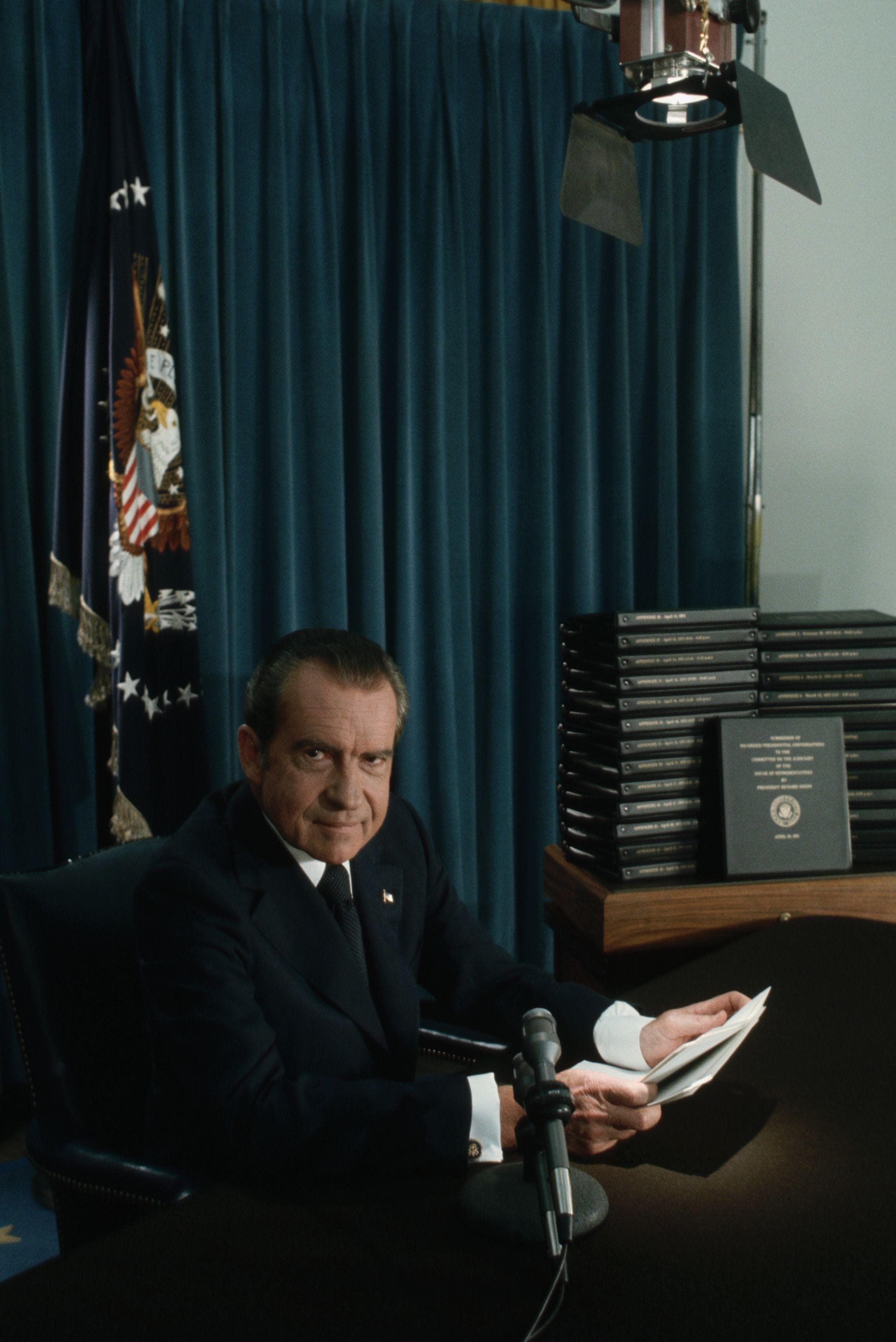 27 Amazing Photos From The Aftermath Of Watergate