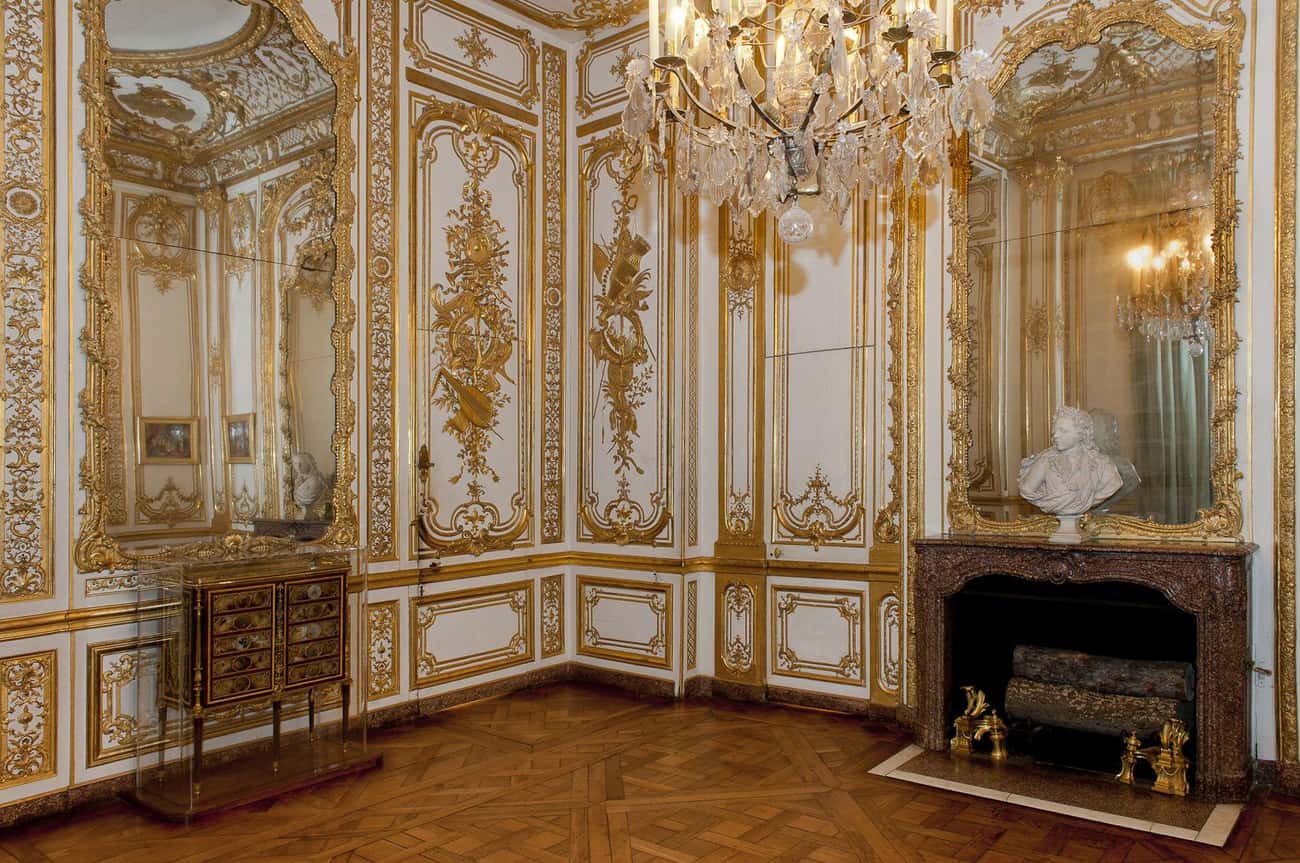 Louis XV&#39;s Versailles Bathroom Is The Height Of Opulence