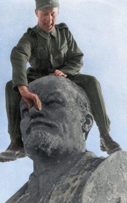 25 Colorized WWII Photos From The German Perspective