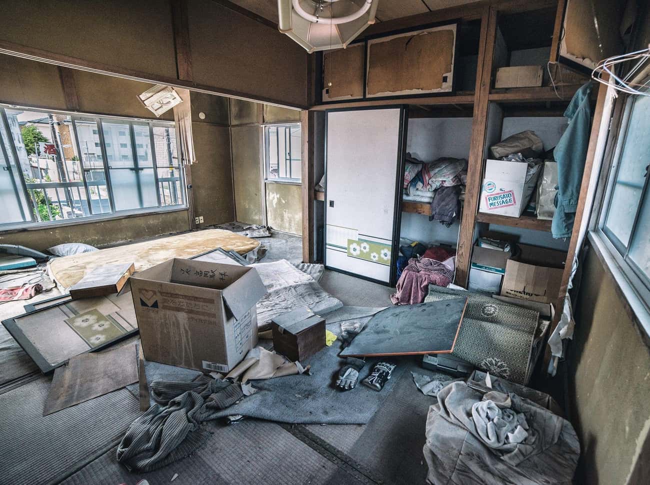 The Interior Of An Evacuated And Abandoned Home In Fukushima