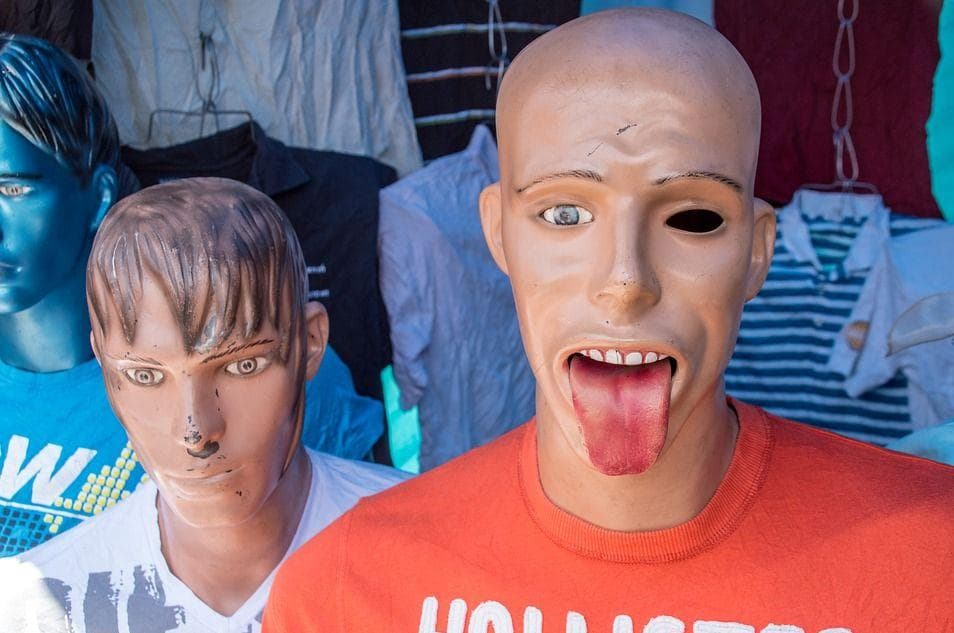 25 Photos That Will Horrify Anyone With A Mannequin Phobia