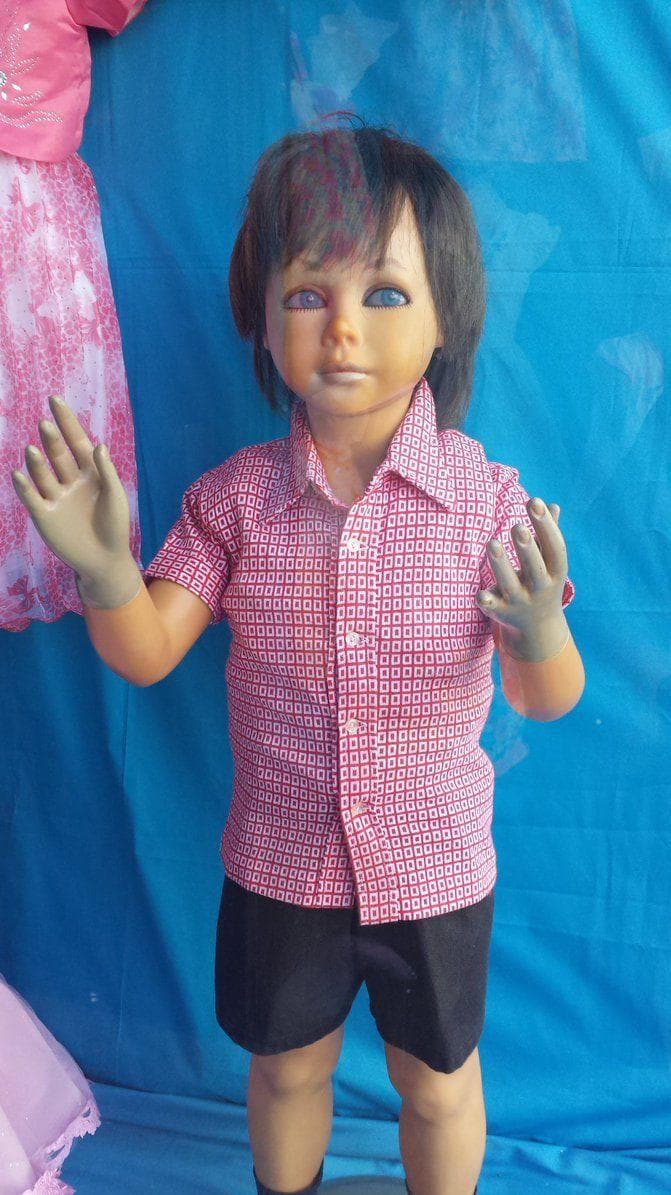 25 Photos That Will Horrify Anyone With A Mannequin Phobia