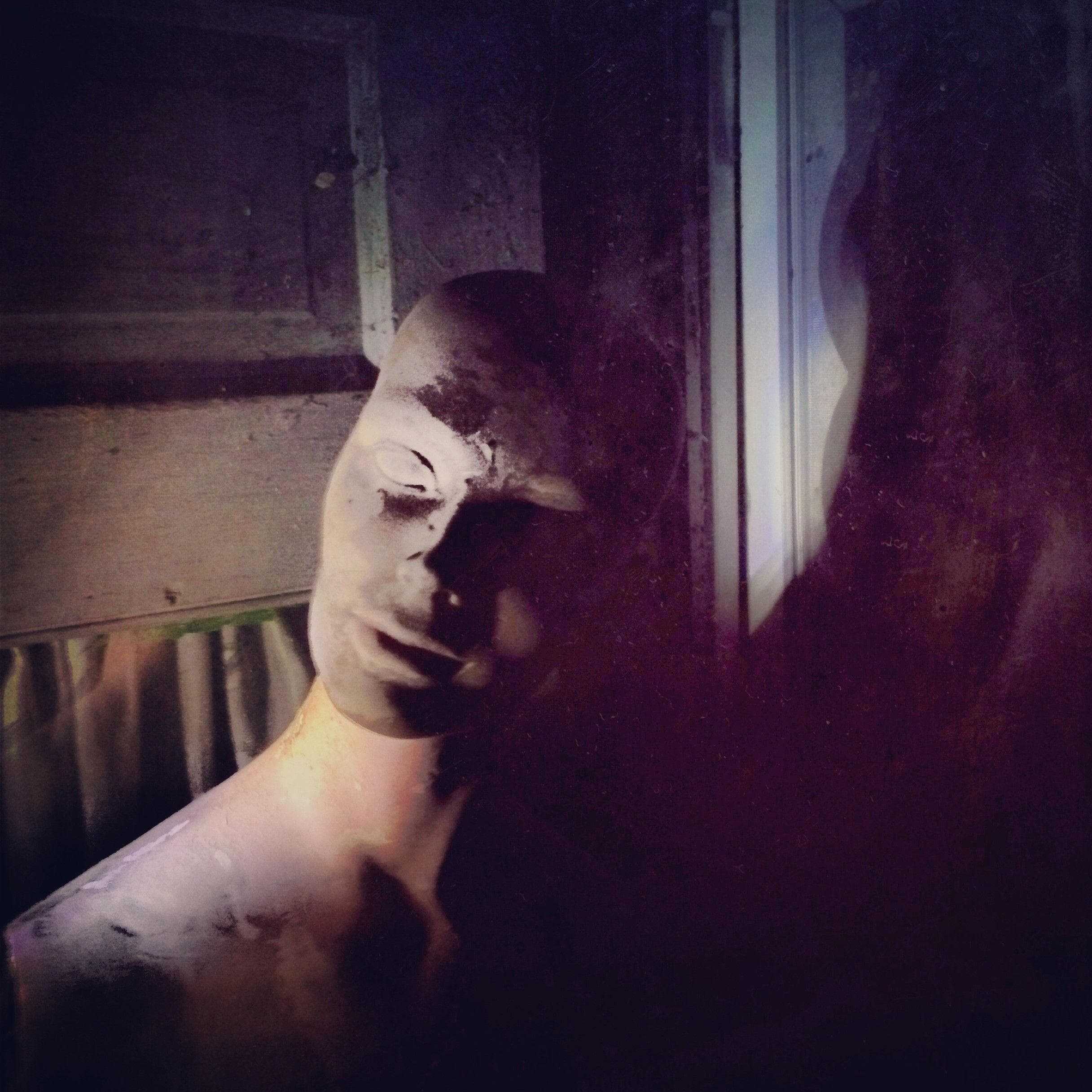 25 Photos That Will Horrify Anyone With A Mannequin Phobia