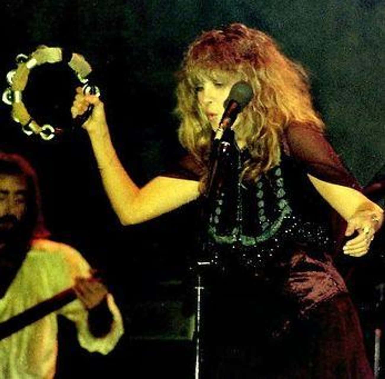 During The Recording Of “Fleetwood Mac” Stevie Rarely Stopped Dancing