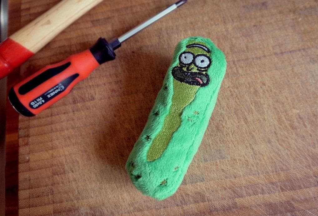19 Incredible Pickle Rick Fan Art Creations That Belong in Museums