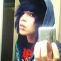 Taking Mirror Selfies With A Digital Camera For Myspace Was The Thing To Do on Random Things Only People Who Went Through An Emo Phase Will Understand