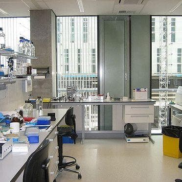 Manabun lab. Лаб. Laboratory technician. Лаборатория. Окно в лаборатории.