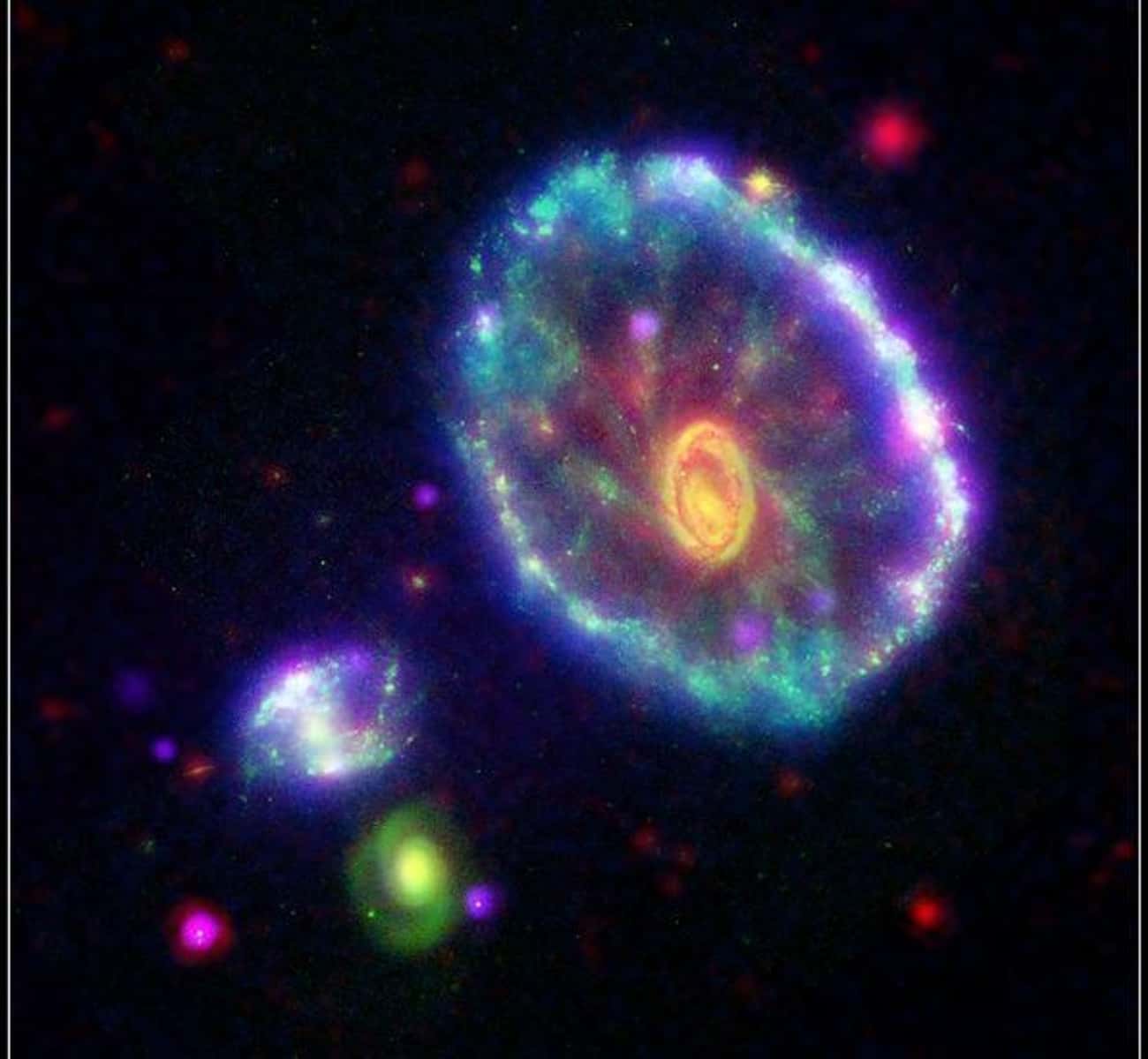 Rare Head On Galaxy Collision Birthed The Cartwheel Galaxy
