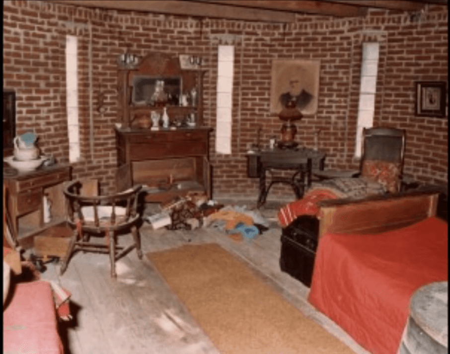 The Murder Of "Queer Devil Worshippers" And The Ghosts Of Corpsewood Manor