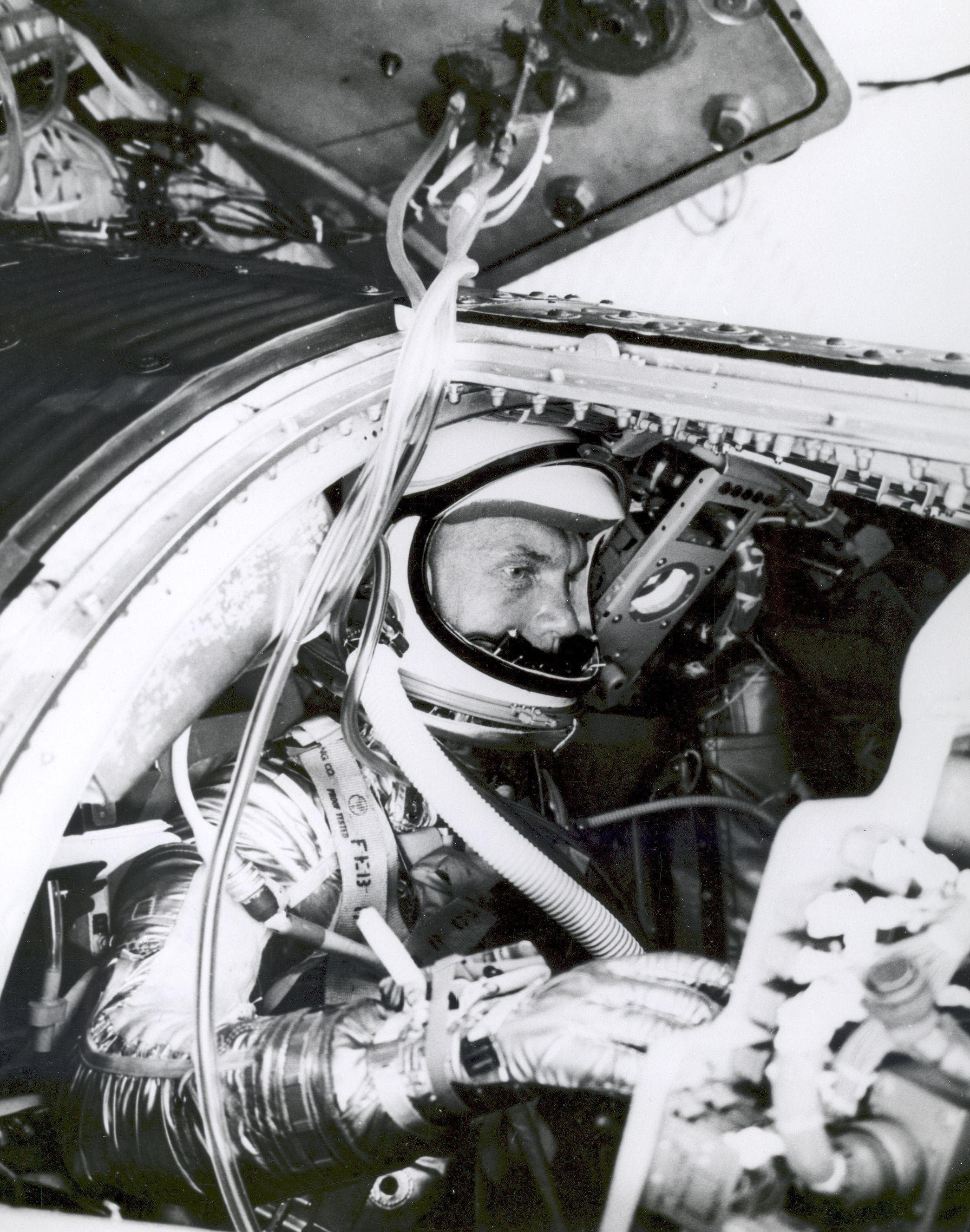 The Mystery Of The “Fireflies” That Swarmed John Glenn’s Spaceship
