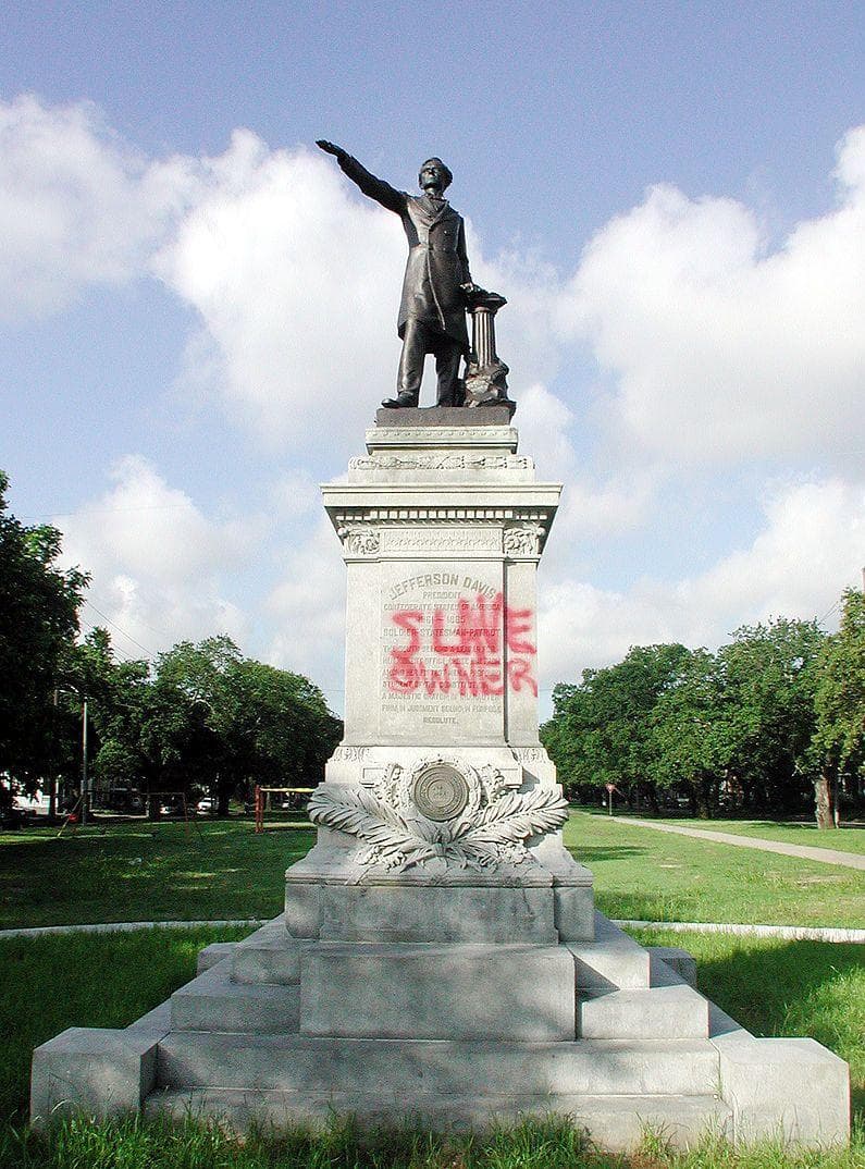 Arguments For And Against Removing Confederate Statues