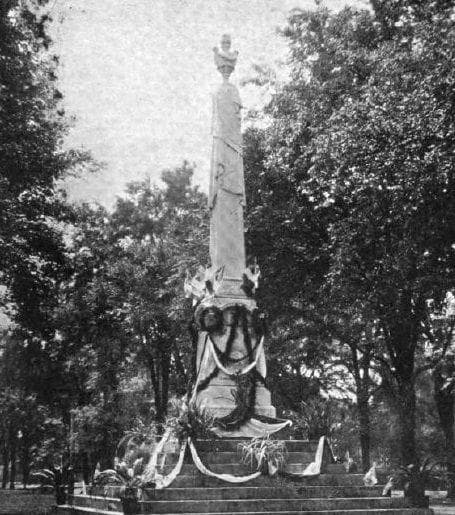 Arguments For And Against Removing Confederate Statues