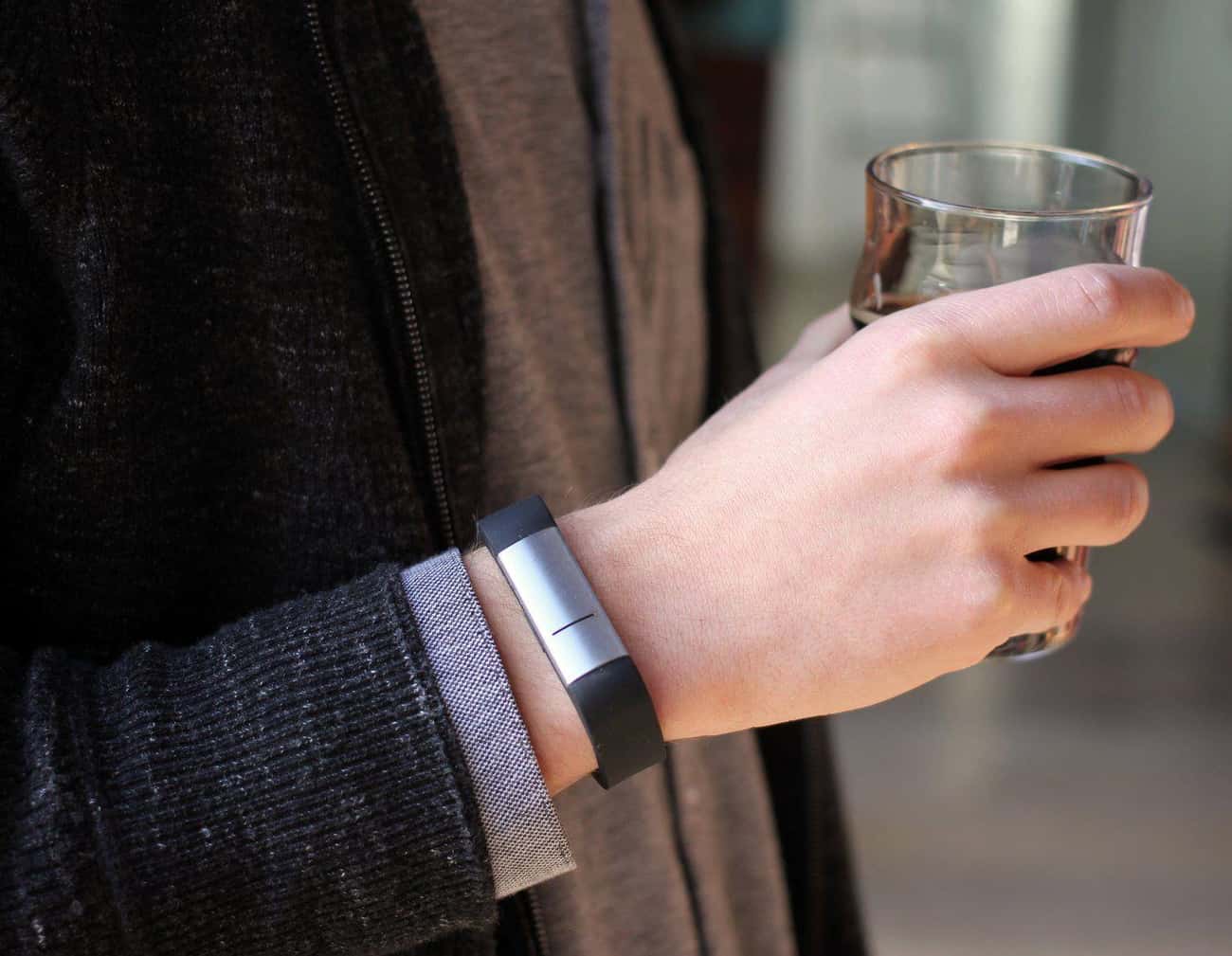 A Wristband That Can Tell You If You're Too Drunk To Drive