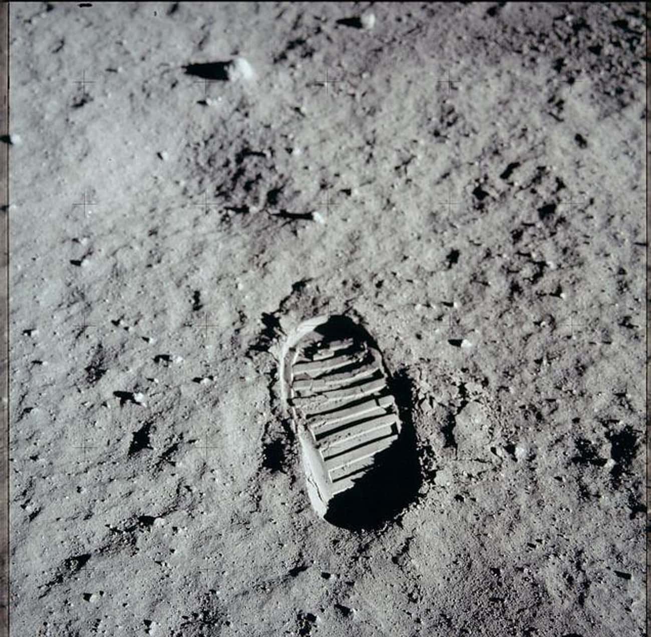 The Footprint On The Moon Doesn&#39;t Match Neil Armstrong&#39;s Boot... Because It Was Left By Buzz Aldrin