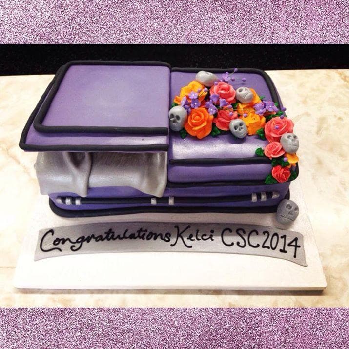 15 Funny Funeral Cakes That Bring Humor to Death