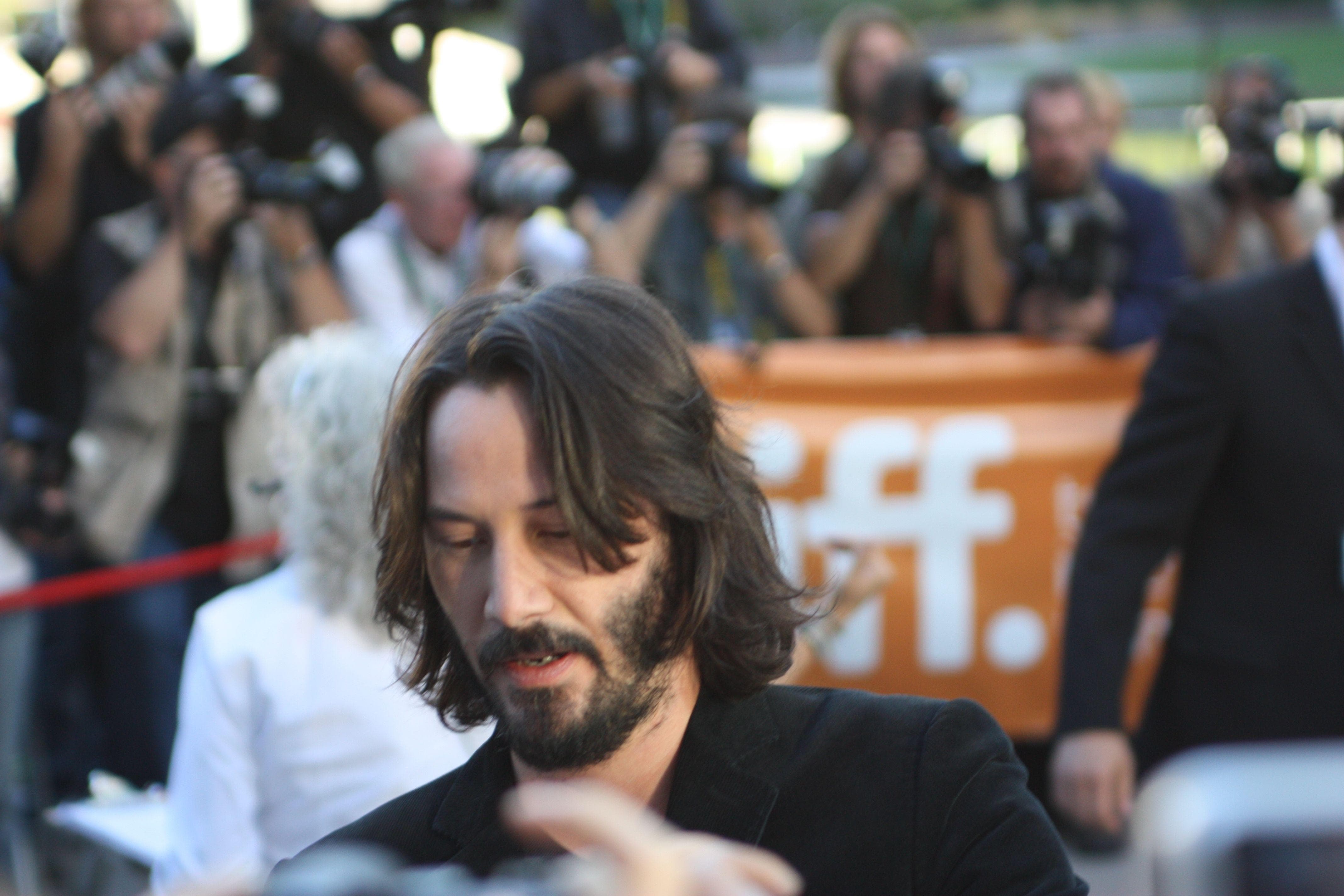 People Shared Their Most Awesome Experiences Meeting Keanu Reeves In ...