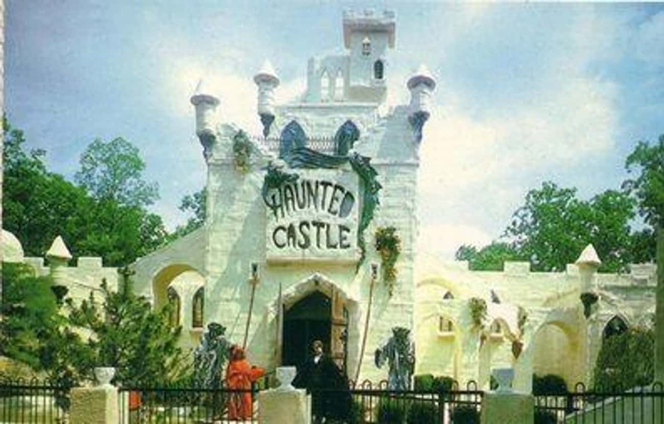 Six Flags Great Adventure's Haunted Castle Was A Flaming Death Trap