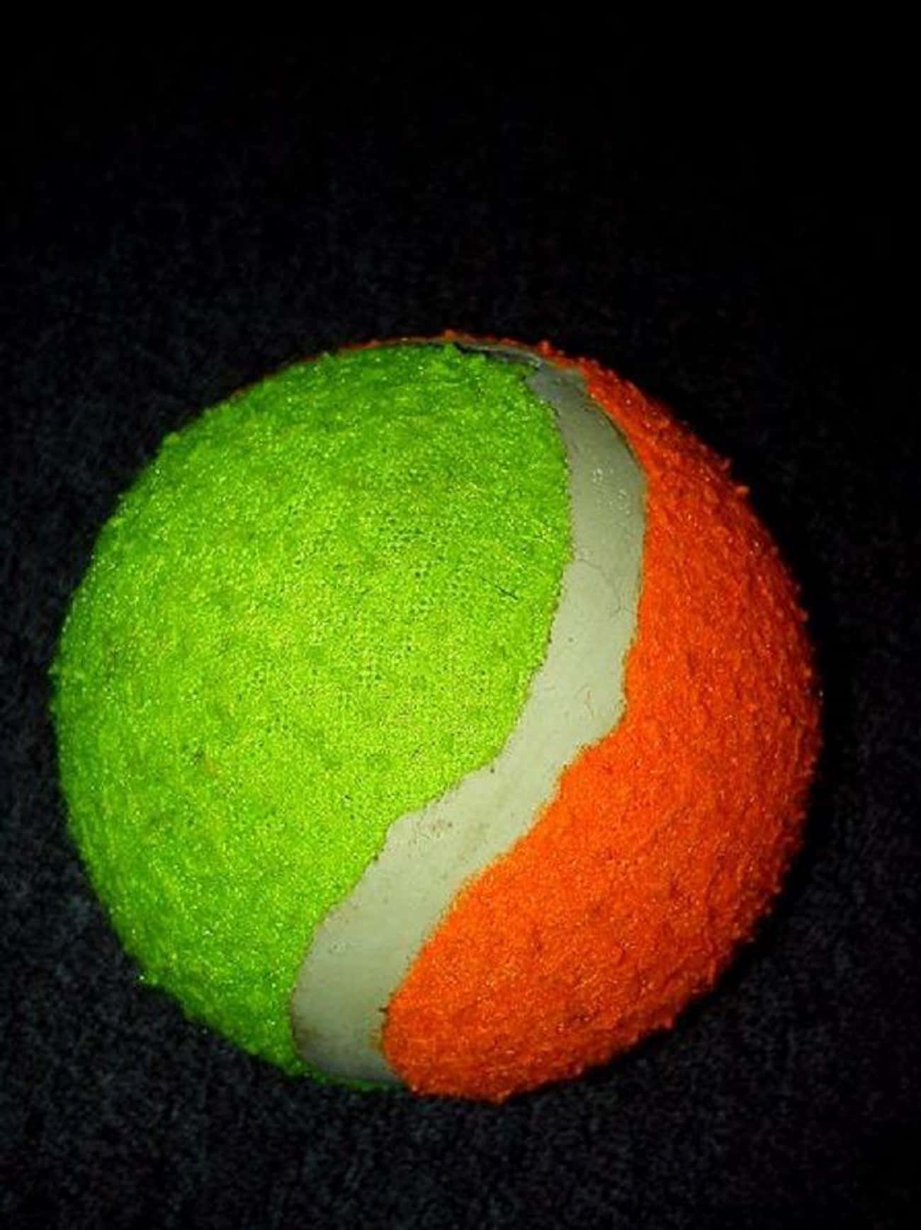 Tennis Balls Keep Your Bedding Fluffy