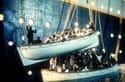 During Filming Of The Lifeboat Scenes, Several Actors Peed In The Water on Random Weird But True Behind-The-Scenes Stories From The Set Of 'Titanic'