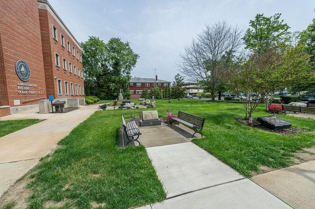 The 17 Biggest Cancer Clusters In History