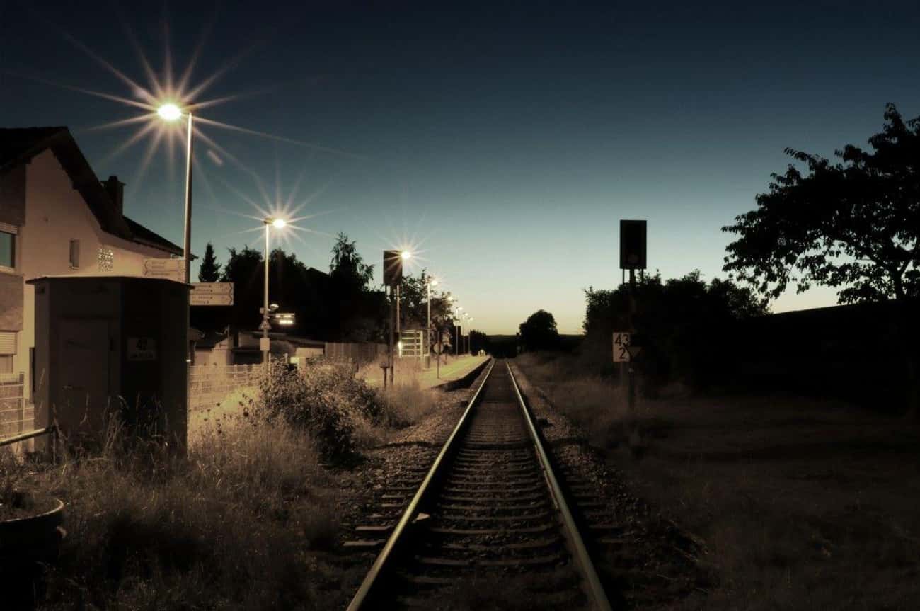 An Executed Railroad Worker Haunts Arkansas As A Mysterious Floating Light