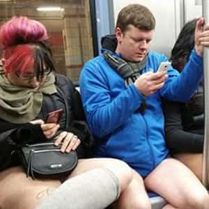 Illinois – No Pants Subway Ride
