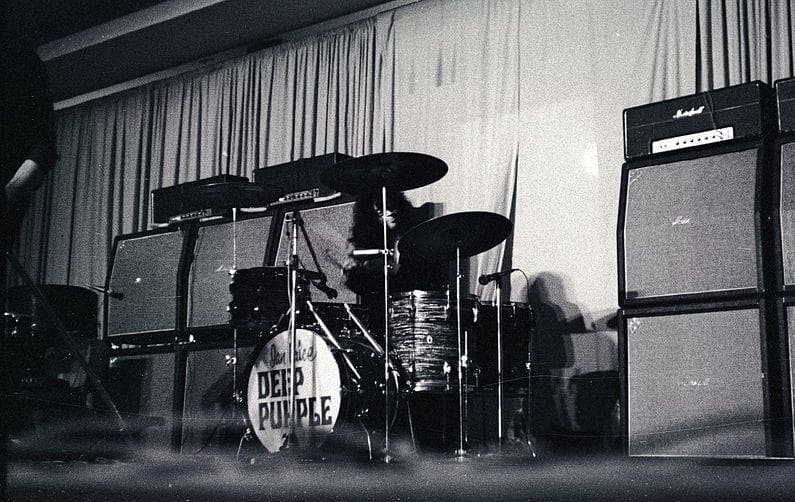 The 10 Loudest Rock Concerts In Music History