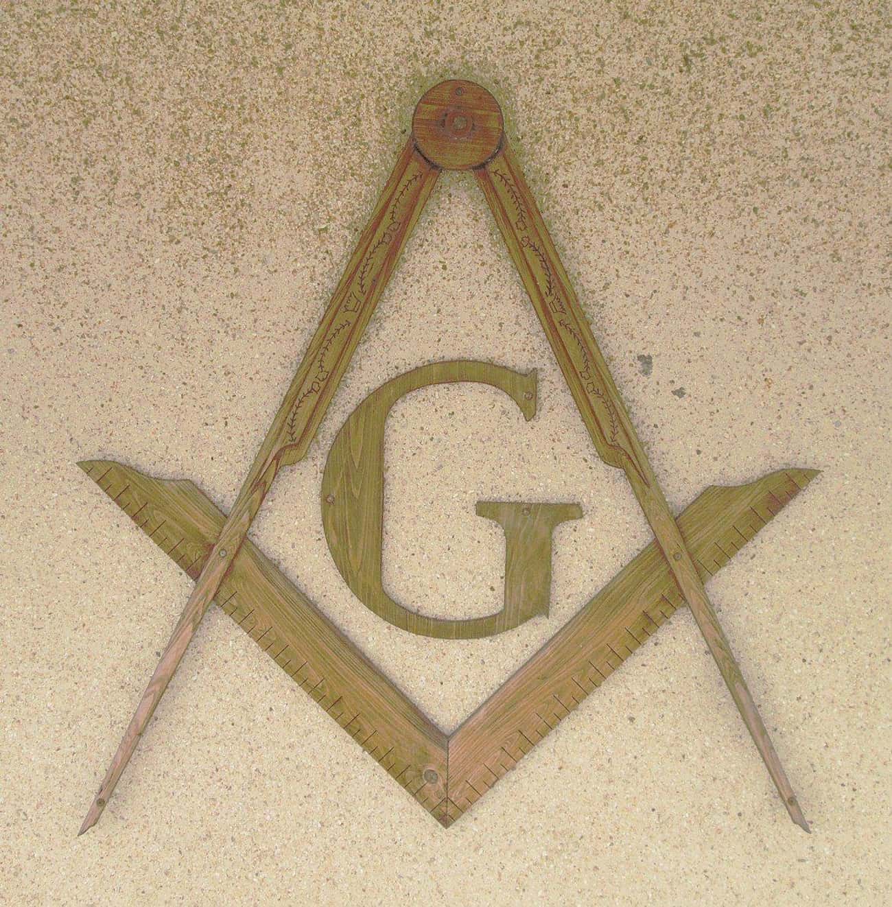 The Freemasons And The Illuminati Are Distant Cousins At Best