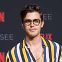 Antoni Doesn't Identify As Gay on Random Things You Wanted To Know About Fab Five Behind 'Queer Eye'