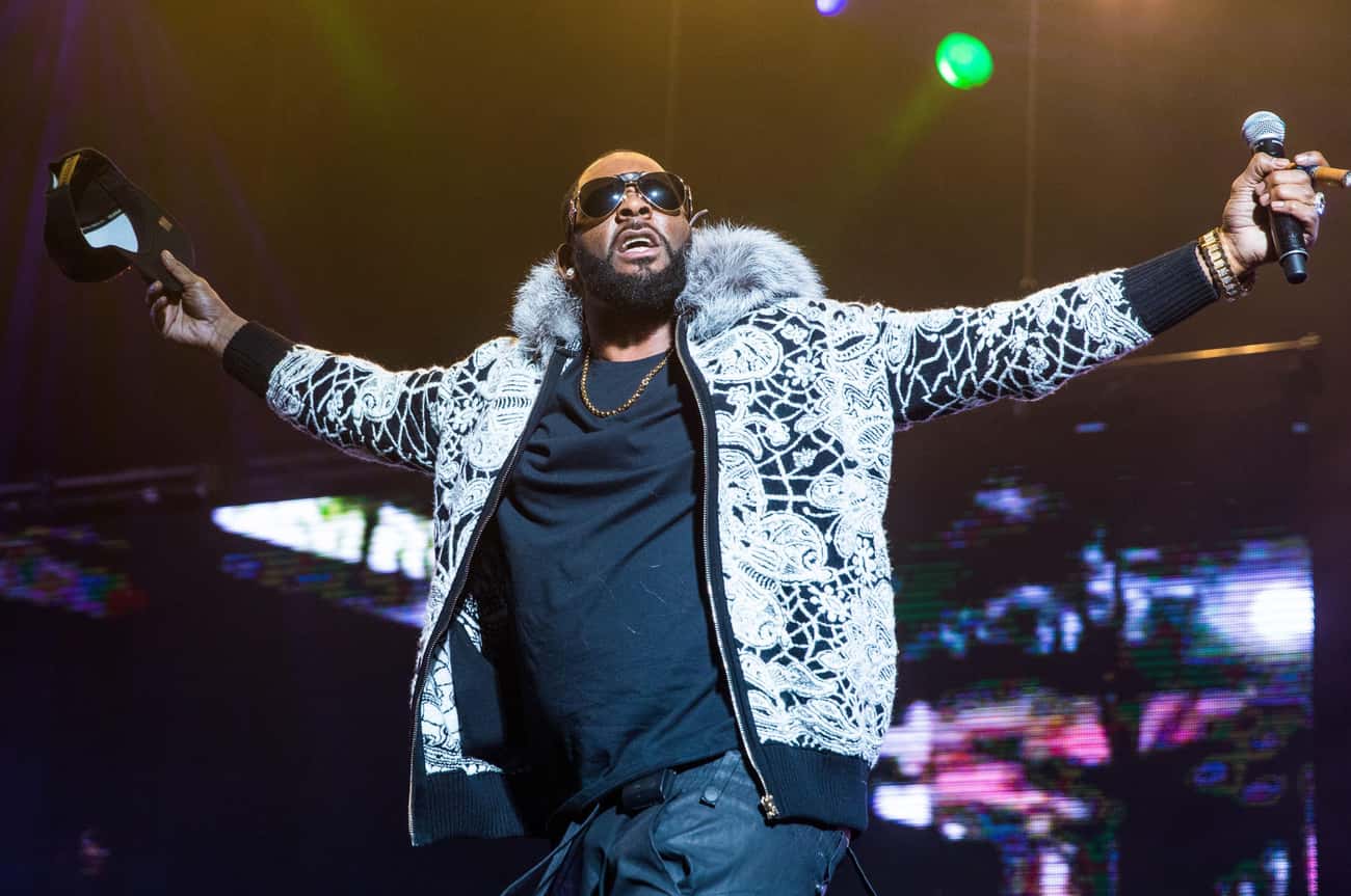 R. Kelly Calls Out DeRogatis In His 19-Minute Track &#39;I Admit&#39;