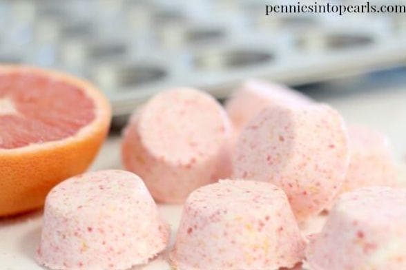 Best DIY On How To Make Bath Bombs, Ranked By Crafters