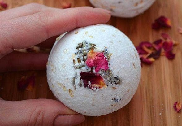 Best DIY On How To Make Bath Bombs, Ranked By Crafters