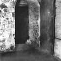 Prisoners Were Forced In To Incredibly Small Spaces As A Method Of Torture on Random Details About To Be A Prisoner At The Tower Of London