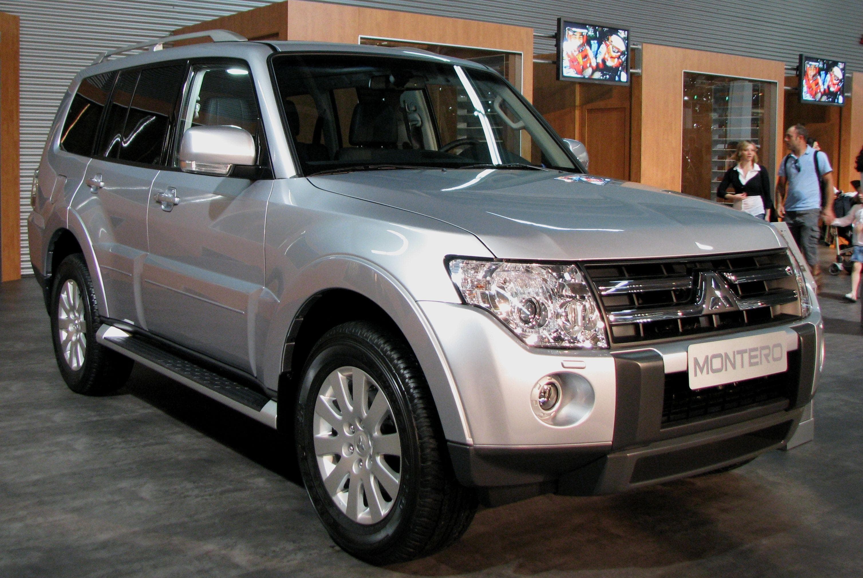 Cool Mitsubishi Four Wheel Drive Images