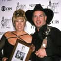 Garth Brooks & Sandy Mahl on Random Celebrity Couples Who Married Without Prenups