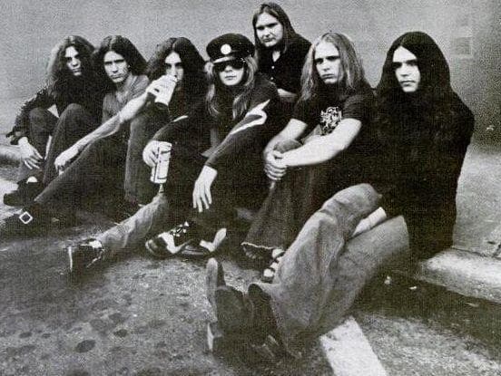 The Truth About The Infamous Lynyrd Skynyrd Plane Crash Is Even