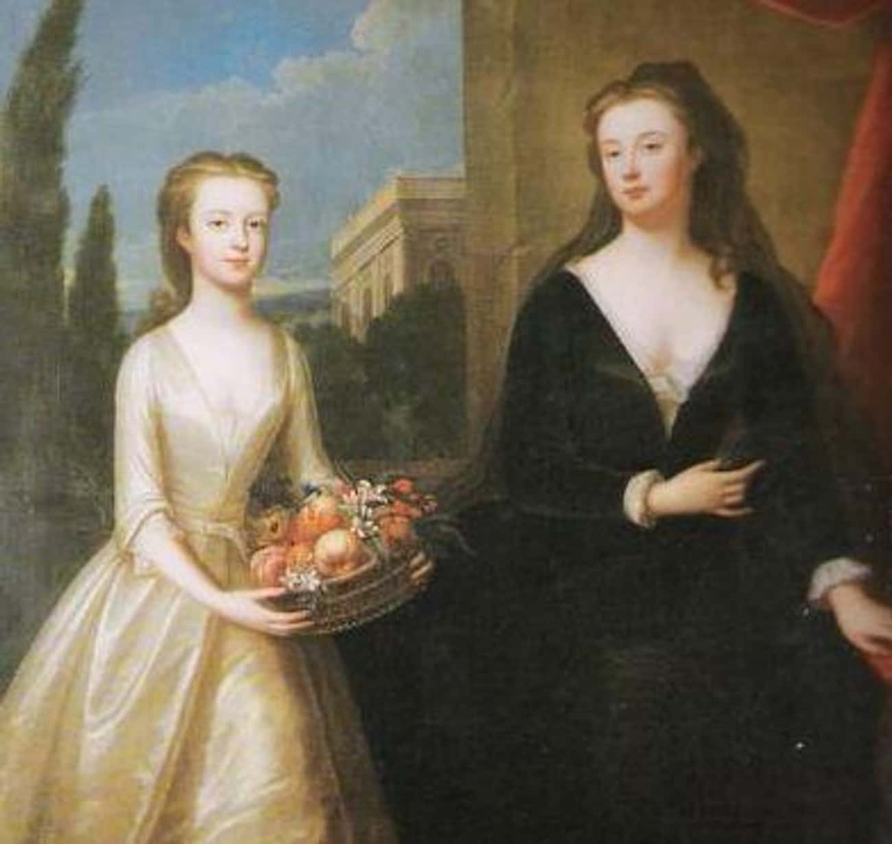 Anne Had Close Relationships With Other Women, Too