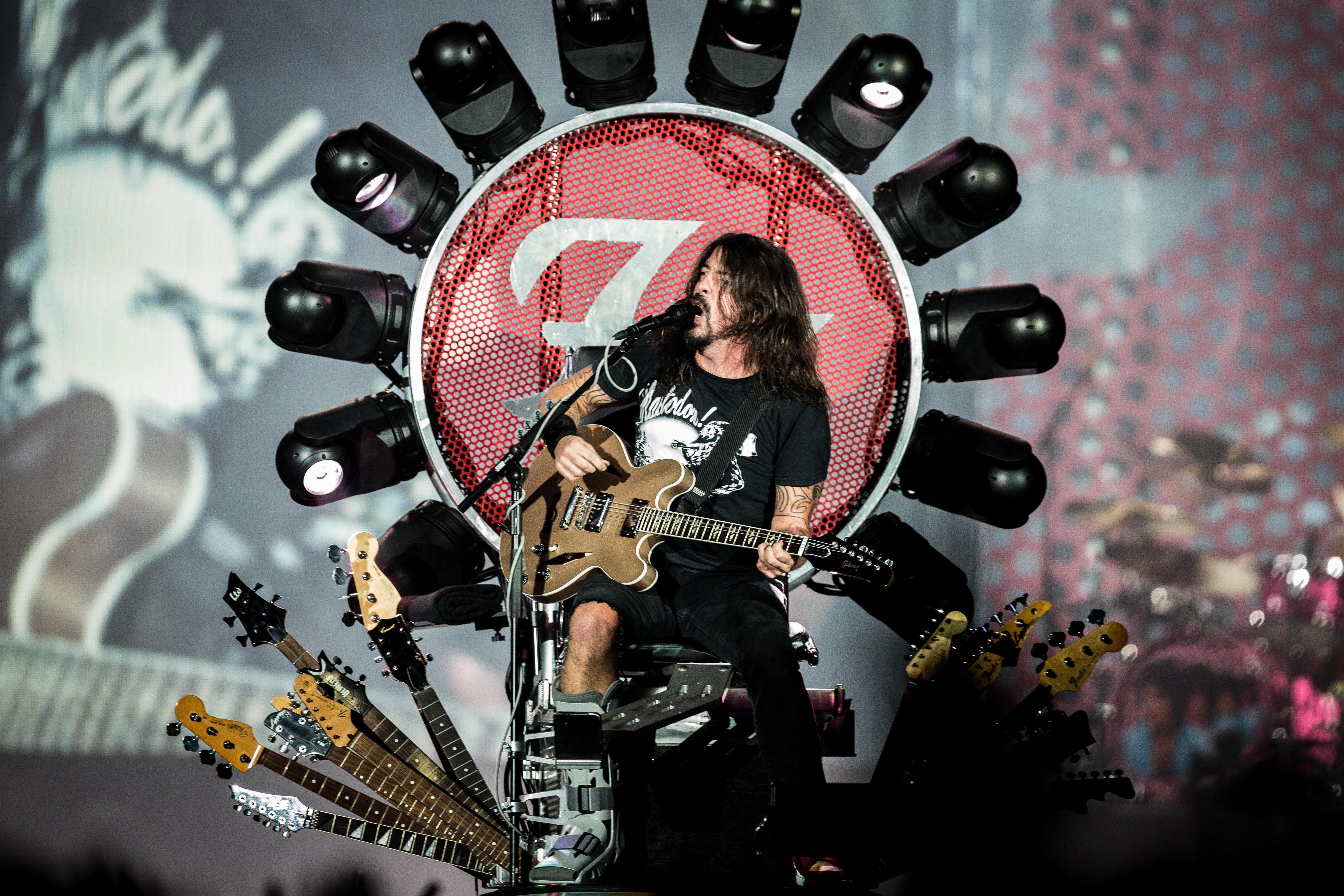 The Guns N Roses Vs Nirvana Feud A Complete Timeline